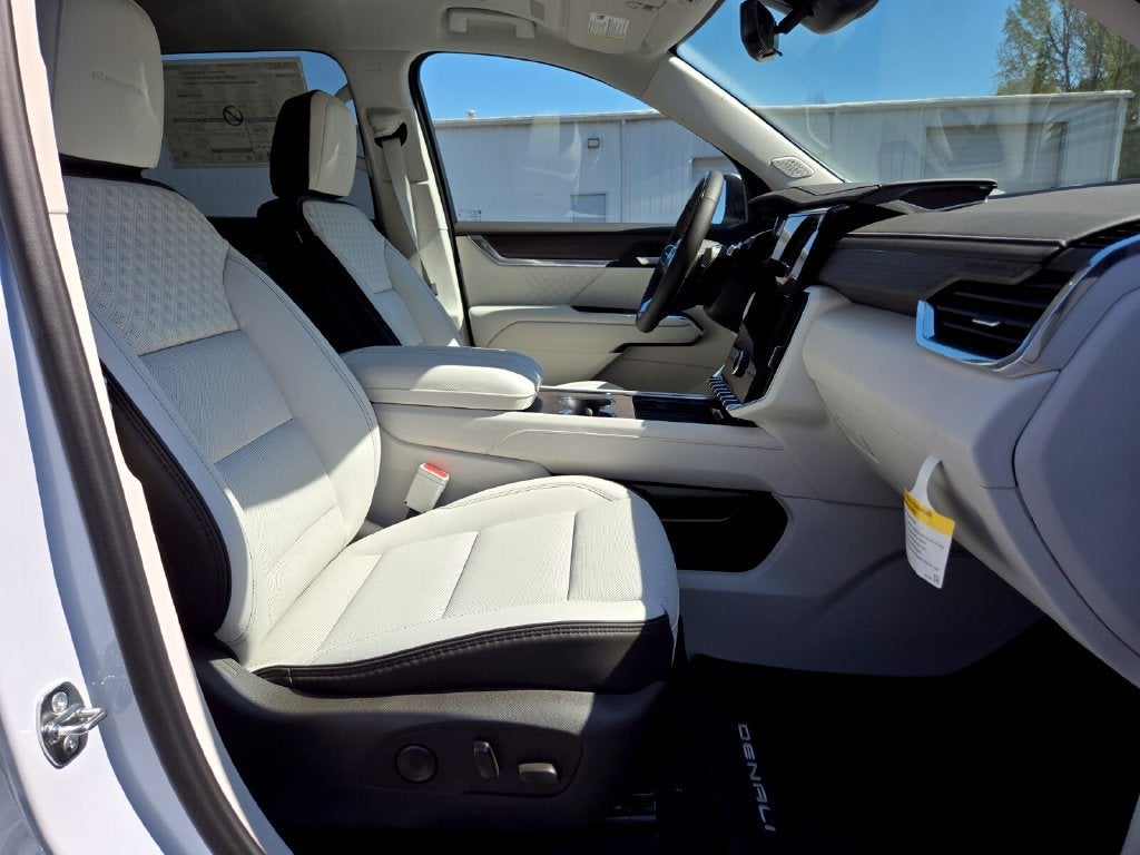 2027 GMC Acadia Denali
