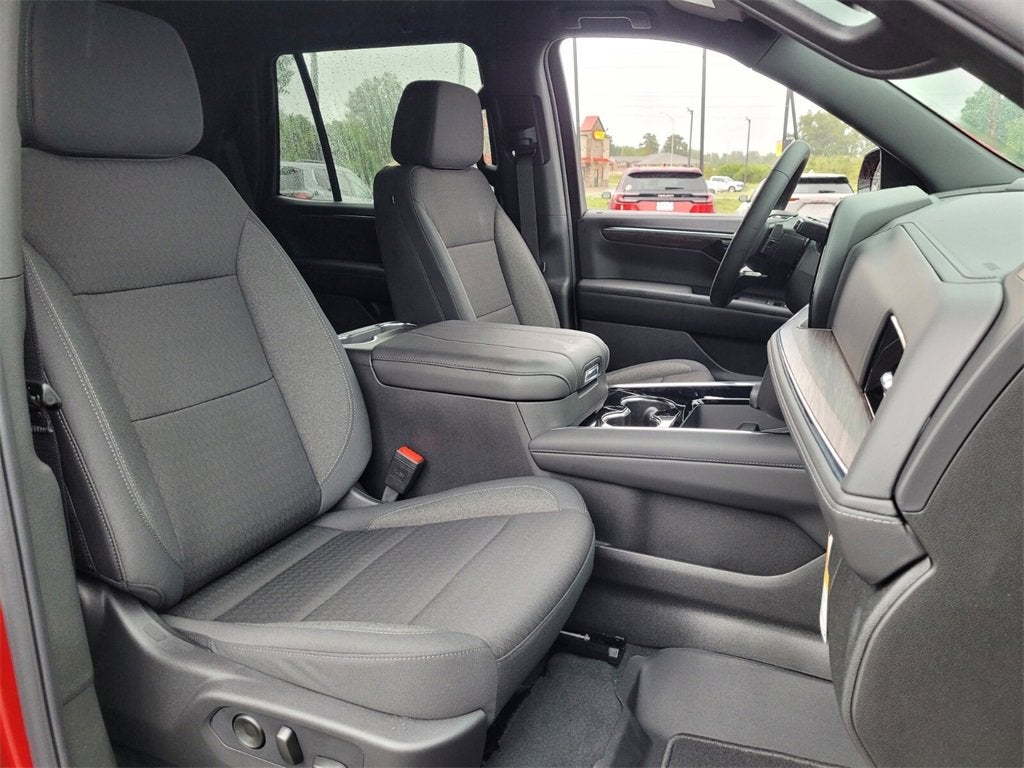 2025 Chevrolet Tahoe LS