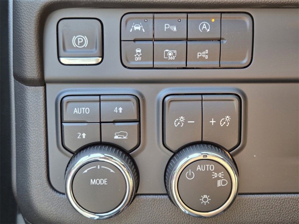 2025 Chevrolet Tahoe LS