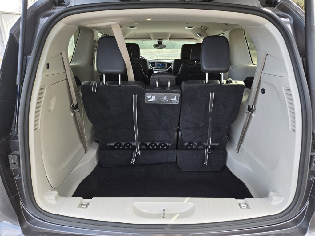 2020 Chrysler Pacifica Touring L