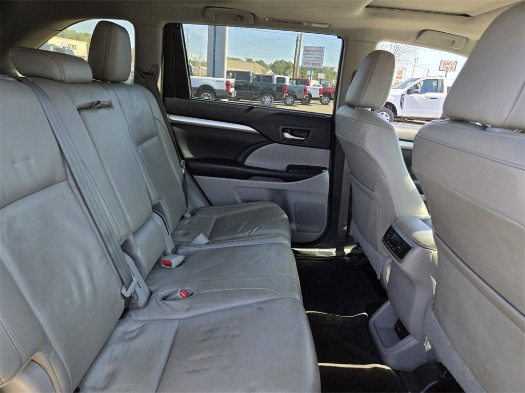 2018 Toyota Highlander SE