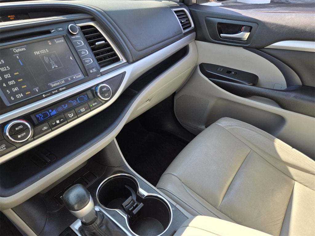 2018 Toyota Highlander SE