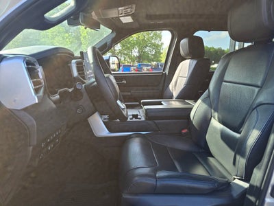 2022 Toyota Tundra 4WD Platinum