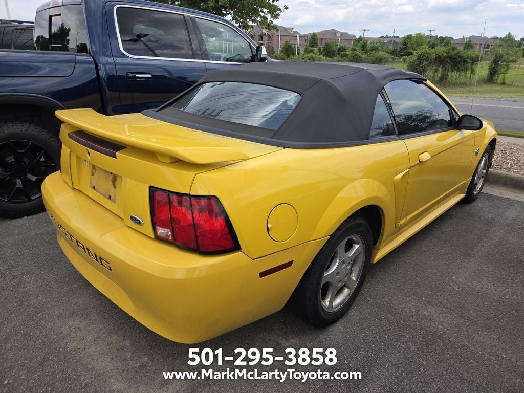 2004 Ford Mustang V6