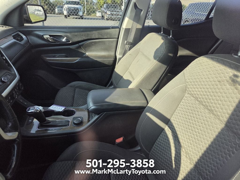 2017 GMC Acadia SLE-2