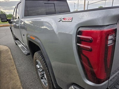 2025 GMC Sierra HD SLT