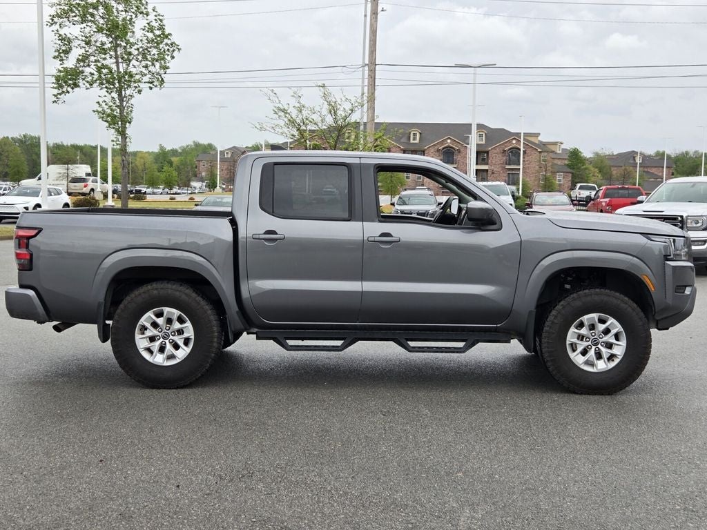 2024 Nissan Frontier SV