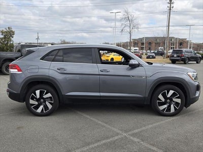 2025 Volkswagen Atlas Cross Sport 2.0T SE w/Technology
