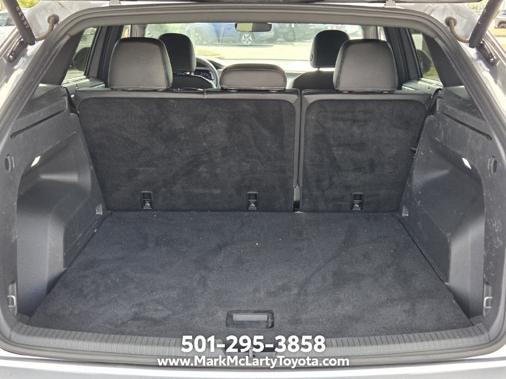 2025 Volkswagen Atlas Cross Sport 2.0T SE w/Technology