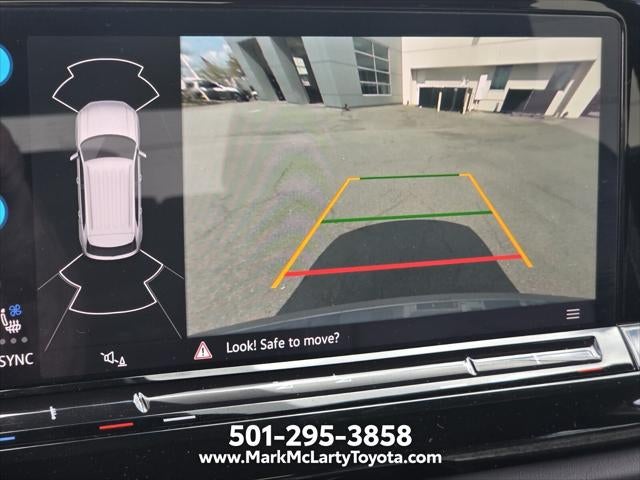 2025 Volkswagen Atlas Cross Sport 2.0T SE w/Technology