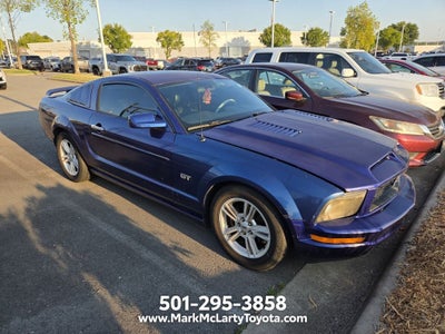 2007 Ford Mustang Deluxe