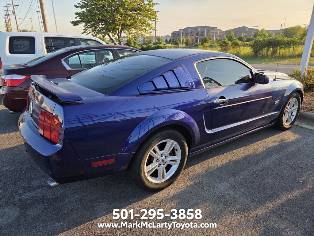 2007 Ford Mustang Deluxe