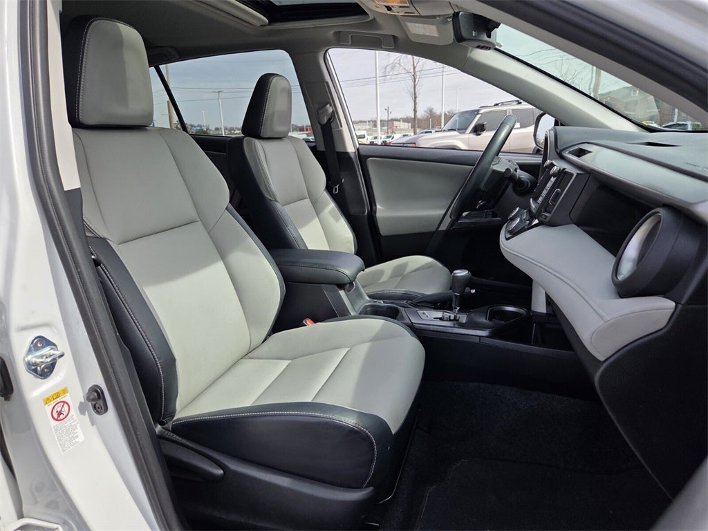 2017 Toyota RAV4 Platinum