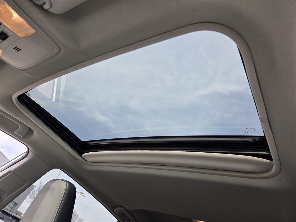 2017 Toyota RAV4 Platinum