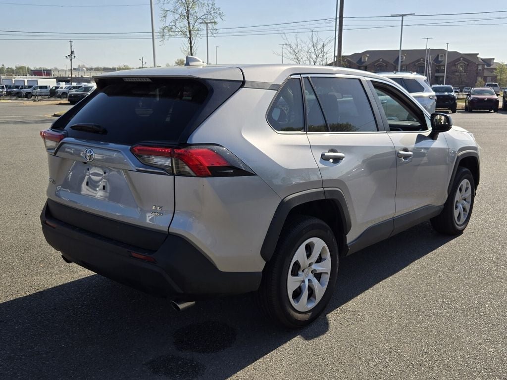 2025 Toyota RAV4 LE