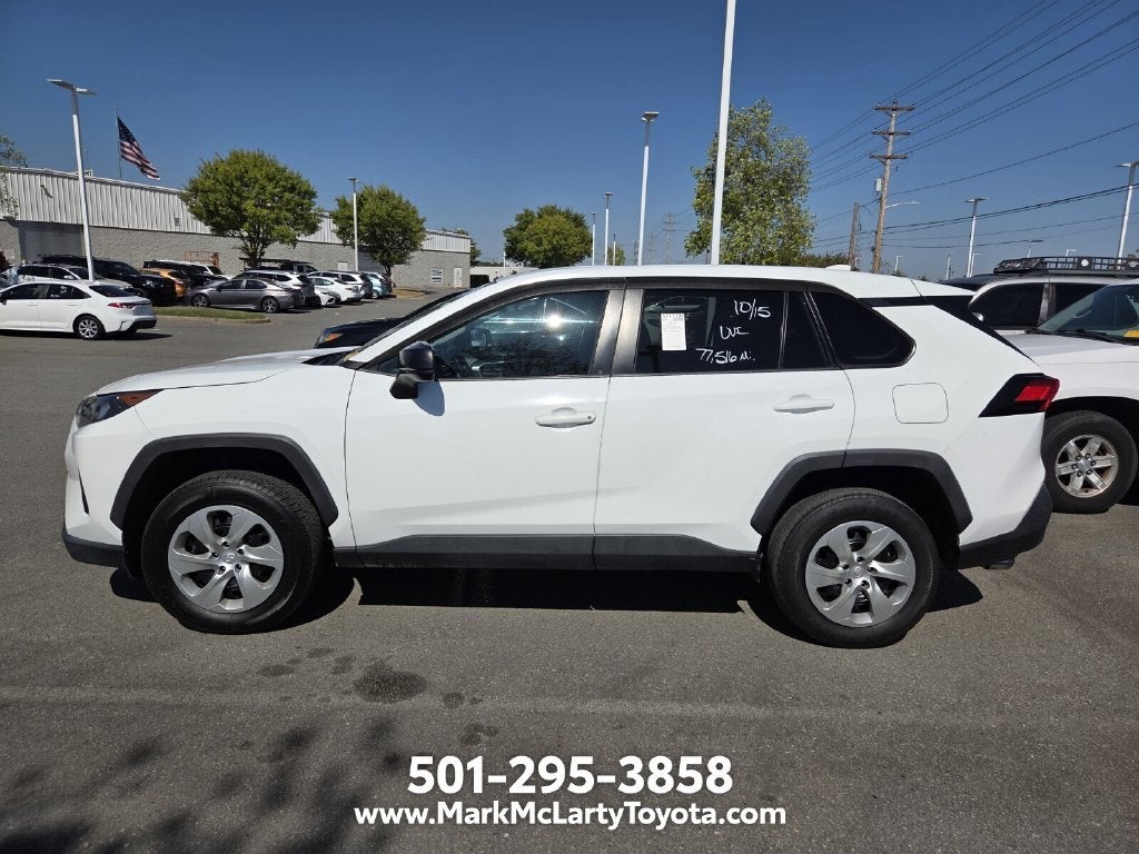 2022 Toyota RAV4 LE