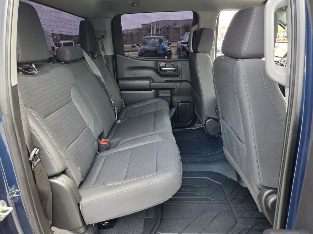 2023 Chevrolet Silverado Custom