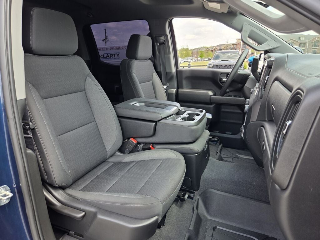 2023 Chevrolet Silverado Custom