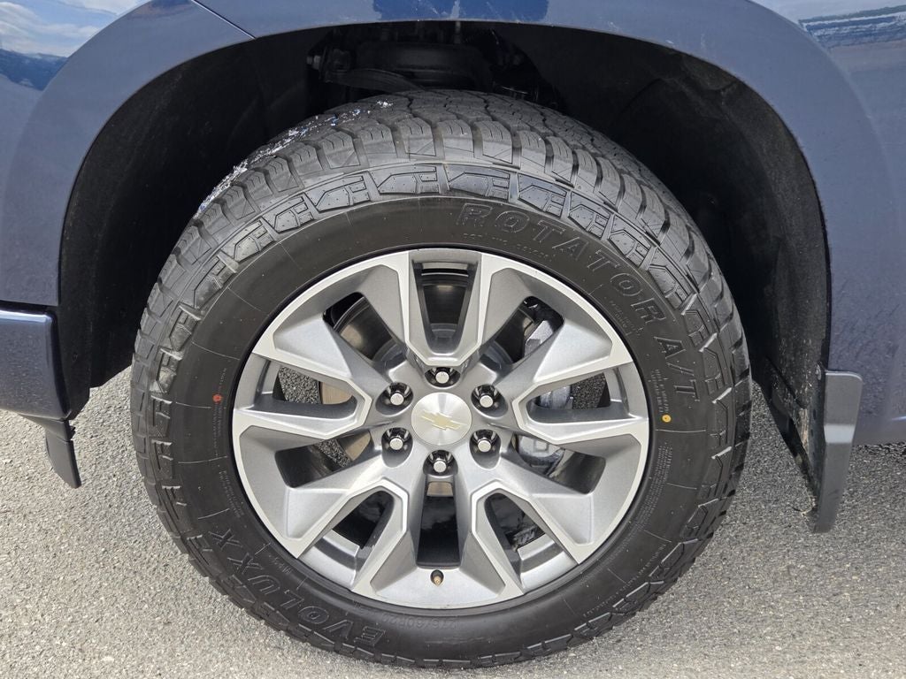 2023 Chevrolet Silverado Custom