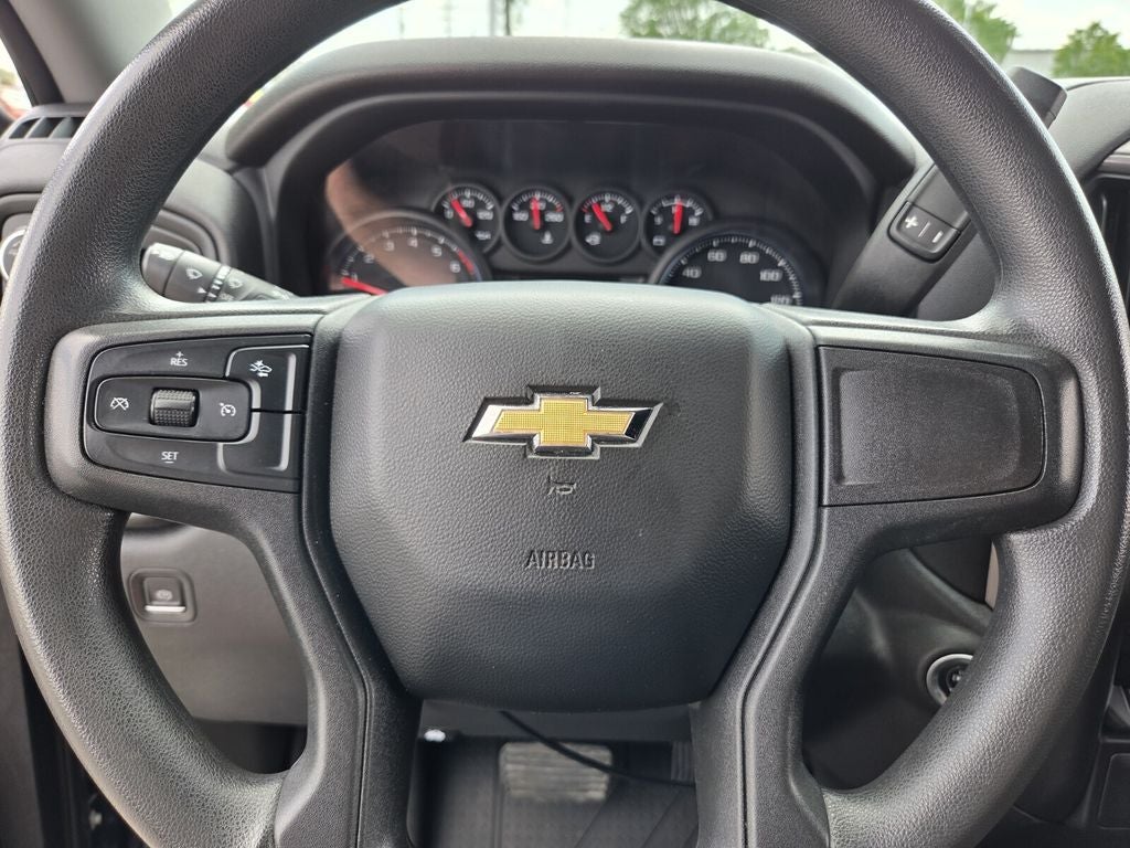 2023 Chevrolet Silverado Custom
