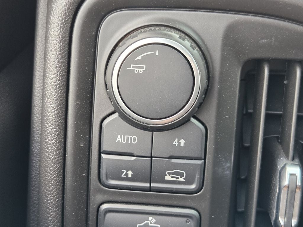 2023 Chevrolet Silverado Custom