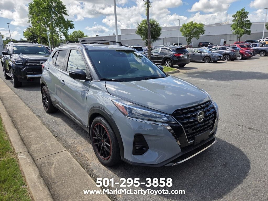 2021 Nissan Kicks SR