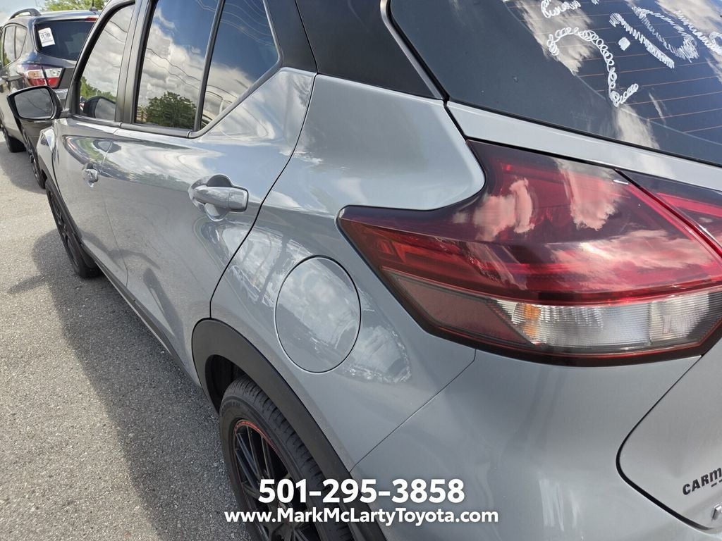 2021 Nissan Kicks SR