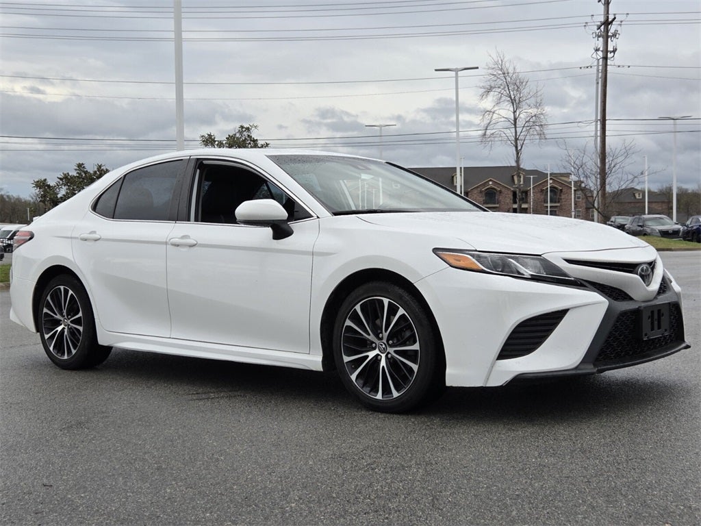 2019 Toyota CAMRY SE