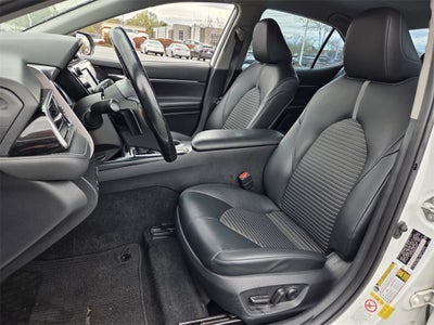 2019 Toyota CAMRY SE