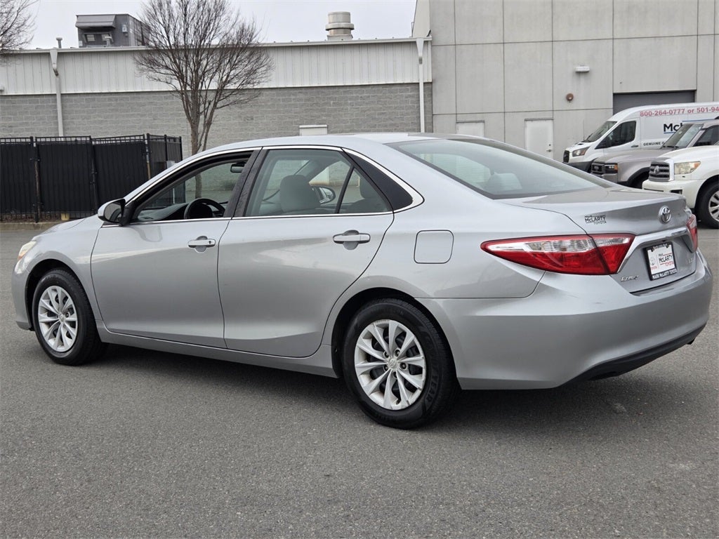 2015 Toyota CAMRY LE