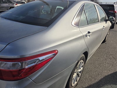 2015 Toyota CAMRY LE