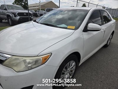 2014 Toyota CAMRY LE