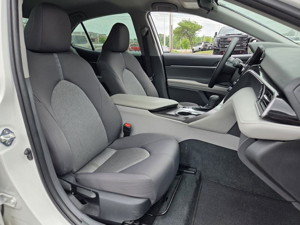 2023 Toyota CAMRY LE