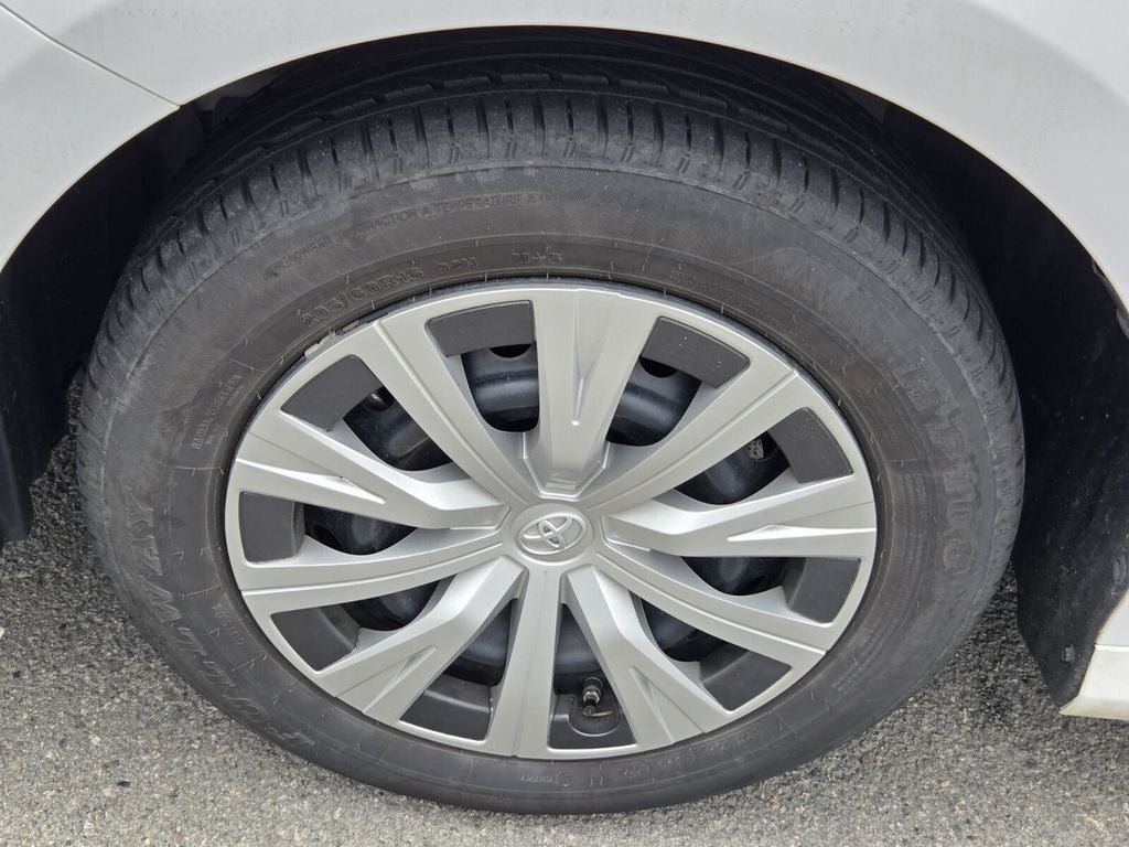 2023 Toyota CAMRY LE