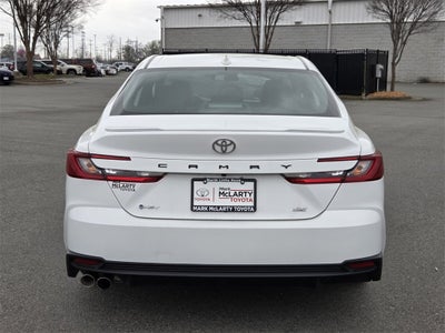 2025 Toyota CAMRY SE