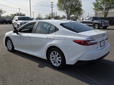 2025 Toyota CAMRY LE