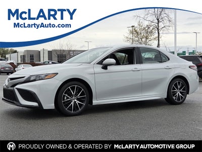 2024 Toyota CAMRY SE