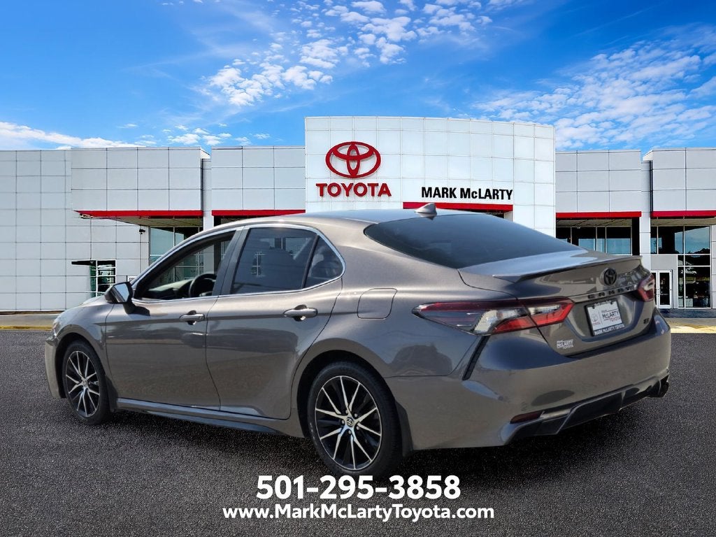 2022 Toyota Camry SE