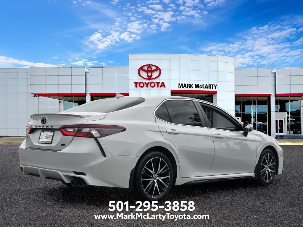 2022 Toyota Camry SE
