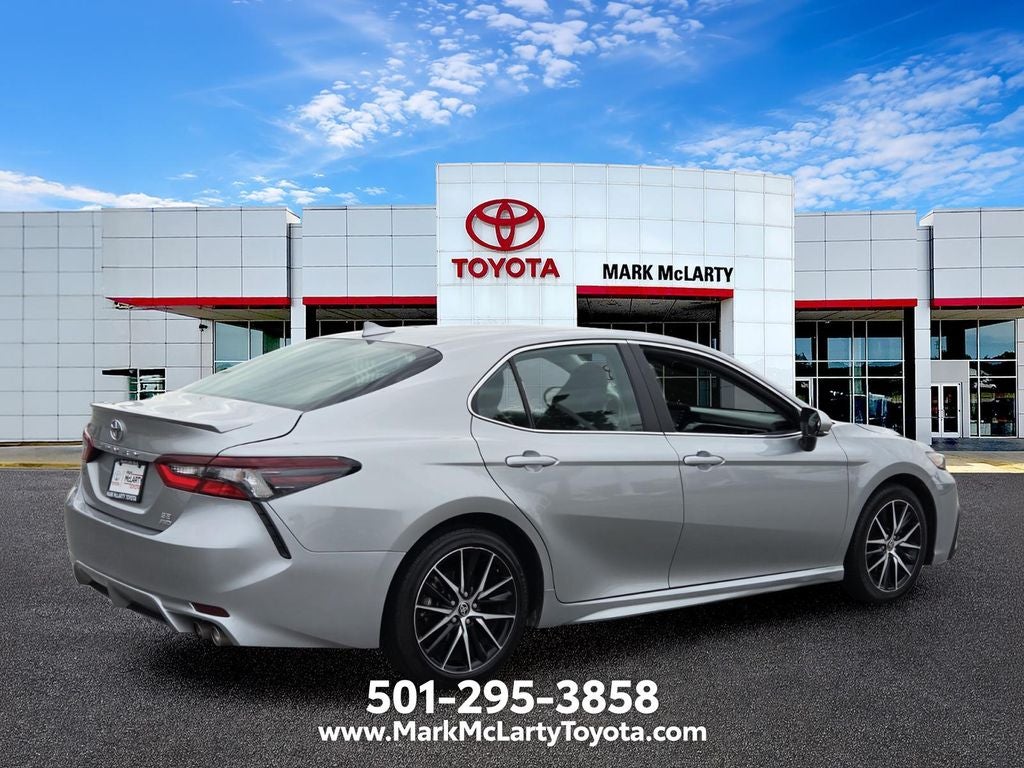 2024 Toyota CAMRY SE