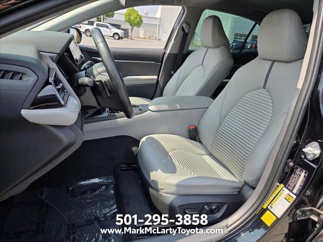 2022 Toyota Camry Hybrid SE