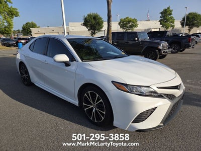 2020 Toyota Camry SE