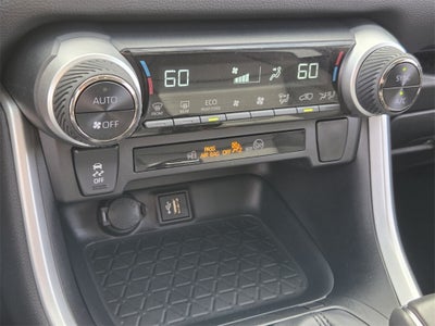 2025 Toyota RAV4 HYBRID XLE Premium