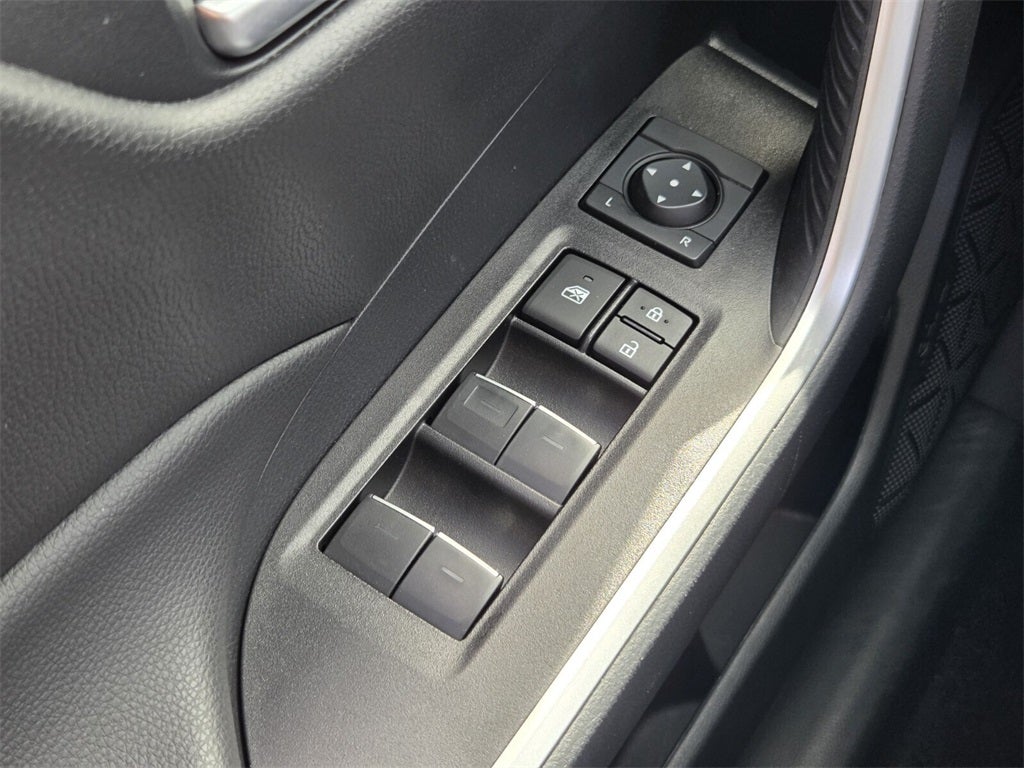 2025 Toyota RAV4 HYBRID XLE Premium