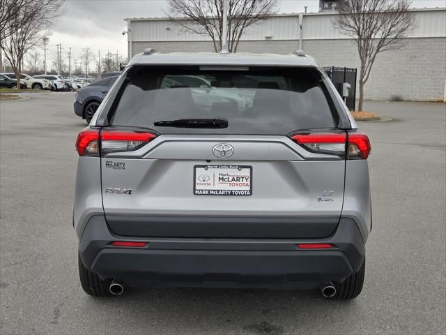 2025 Toyota RAV4 HYBRID LE