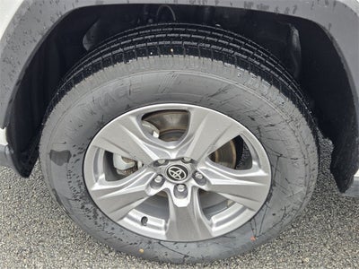 2025 Toyota RAV4 HYBRID LE