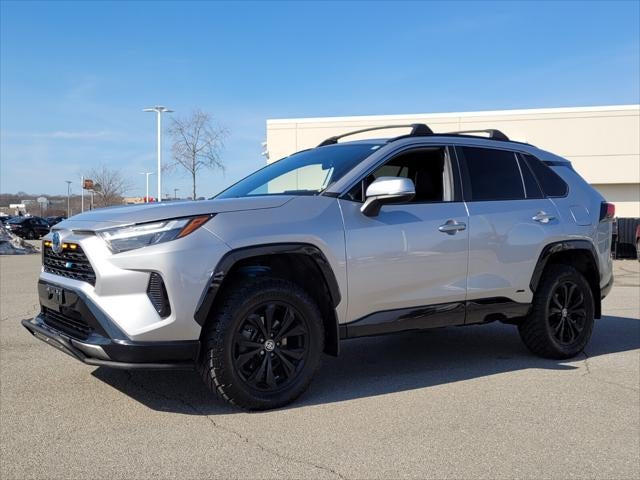 2022 Toyota RAV4 HYBRID SE