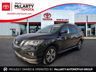 2020 Nissan Pathfinder SV