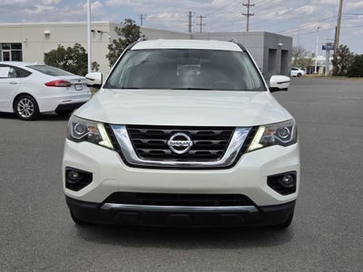2017 Nissan Pathfinder SL