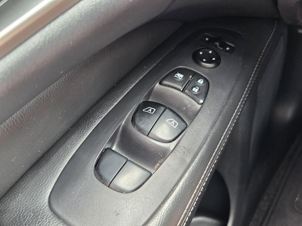 2017 Nissan Pathfinder SL